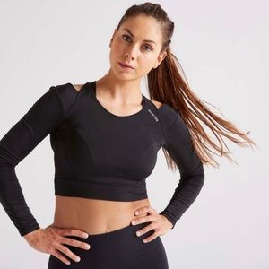 SALE!! domyos cardio training crop top